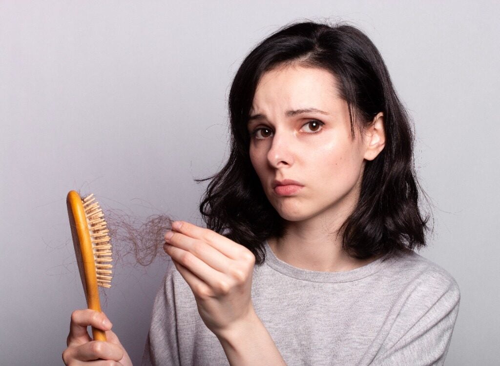 jak wyczyścić szczotki do włosów